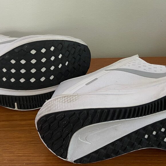 Nike Running Windflo, Size 9.5 - Picture 4 of 6